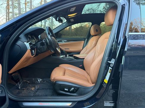 Used 2019 BMW 530i xDrive 530i xDrive w/ Convenience Package image 18