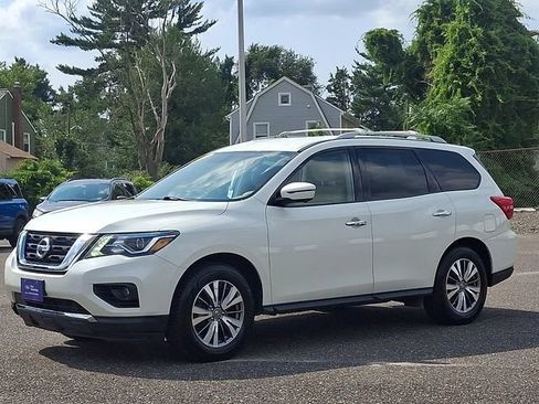 Used 2019 Nissan Pathfinder SL AWD/4WD image 3