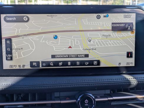 Used 2023 Nissan Ariya ENGAGE image 17