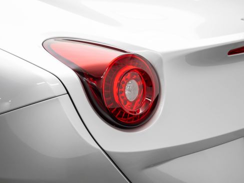 Certified 2016 Ferrari California T image 57