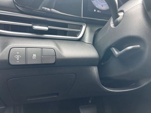 New 2026 Hyundai Elantra Limited image 18