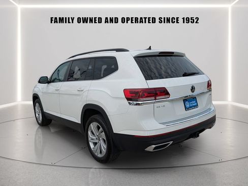Certified 2023 Volkswagen Atlas SE w/ Panoramic Sunroof Package AWD/4WD image 4