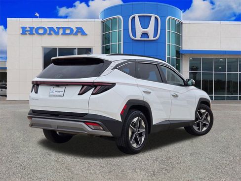 Used 2025 Hyundai Tucson SEL image 3