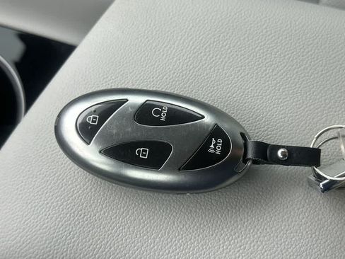 Used 2024 Hyundai Elantra Limited FWD image 29