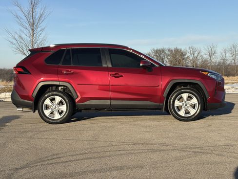 Used 2019 Toyota RAV4 XLE image 24