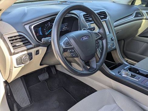 Certified 2020 Ford Fusion SE FWD image 10