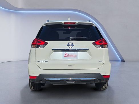 Certified 2020 Nissan Rogue SV image 4
