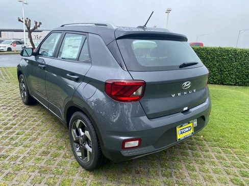 New 2026 Hyundai Venue SEL image 5
