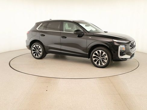 New 2026 Audi Q3 quattro 2.0T AWD/4WD image 9
