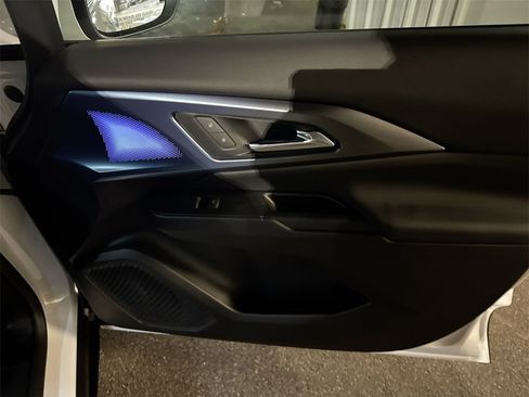 New 2026 Chevrolet Equinox EV LT image 31