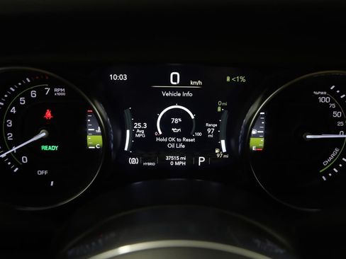 Used 2022 Jeep Wrangler Unlimited Sahara AWD/4WD image 18