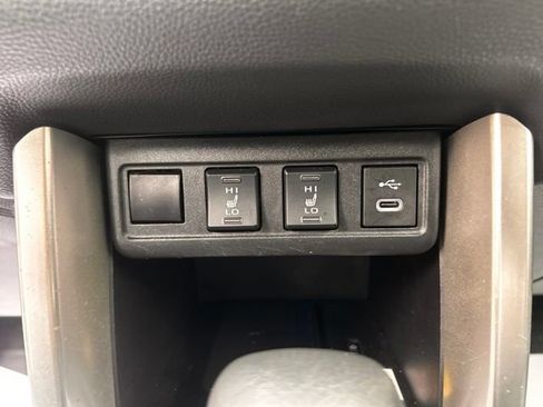 Used 2023 Toyota Corolla Cross XLE AWD/4WD image 25
