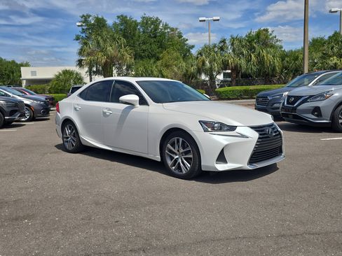 Used 2018 Lexus IS 300 image 2
