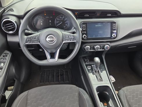 Used 2024 Nissan Kicks SV FWD image 11