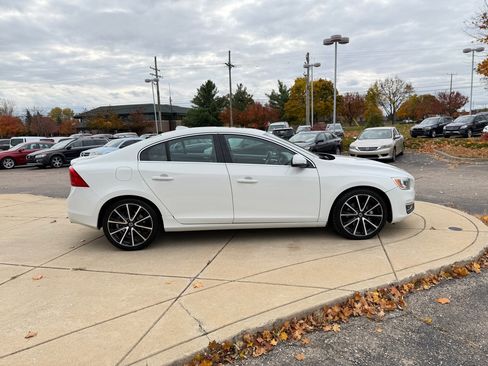 Used 2016 Volvo S60 T5 Premier image 2