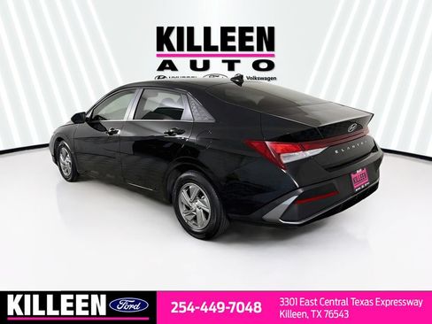 Used 2026 Hyundai Elantra SE FWD image 7