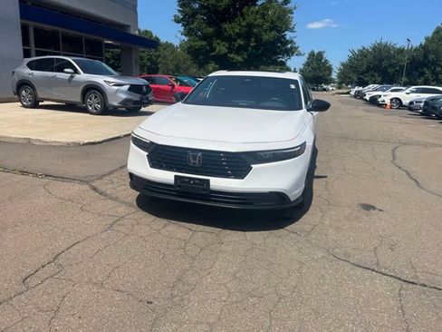 Used 2025 Honda Accord Sport image 25