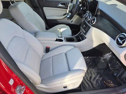 Used 2020 Mercedes-Benz GLA 250 image 32