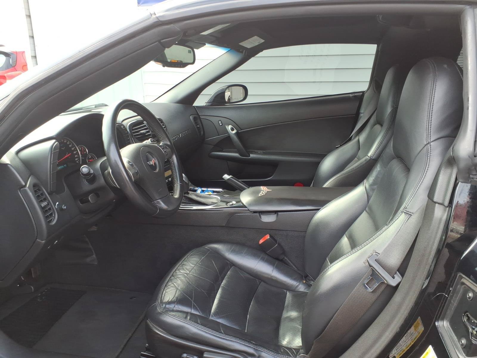 Used 2010 Chevrolet Corvette Coupe w/ Preferred Equipment Group RWD image 6