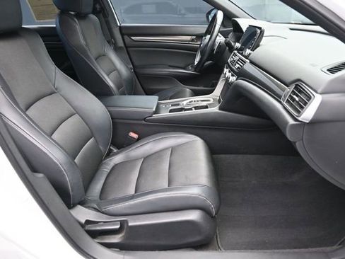 Used 2018 Honda Accord Sport image 33