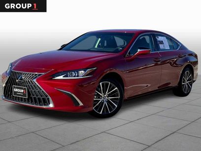 Used 2024 Lexus ES 250 w/ Premium Package
