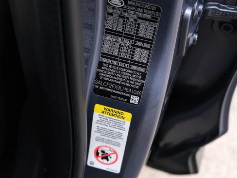 Used 2020 Land Rover Discovery Sport SE image 44