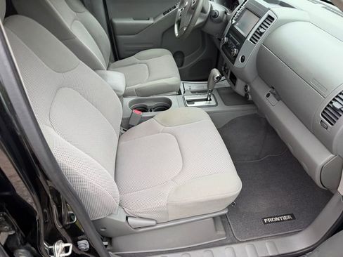 Used 2019 Nissan Frontier SV image 36