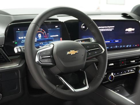 New 2026 Chevrolet Suburban Premier image 20