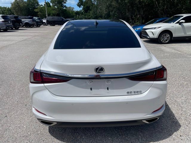 Used 2025 Lexus ES 350 w/ Technology Package FWD image 3
