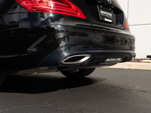 Used 2019 Mercedes-Benz SL 550 image 23