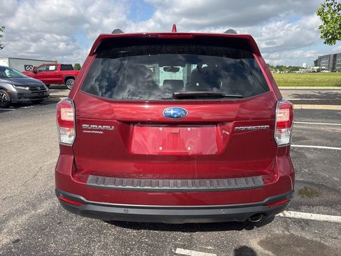 Used 2018 Subaru Forester 2.5i Touring w/ Popular Package #3B AWD/4WD image 9