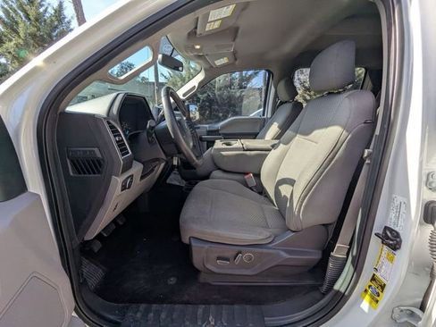 Used 2016 Ford F150 XLT w/ Equipment Group 302A Luxury image 9