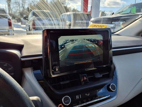 Certified 2025 Toyota Corolla LE w/ LE Premium Package image 10