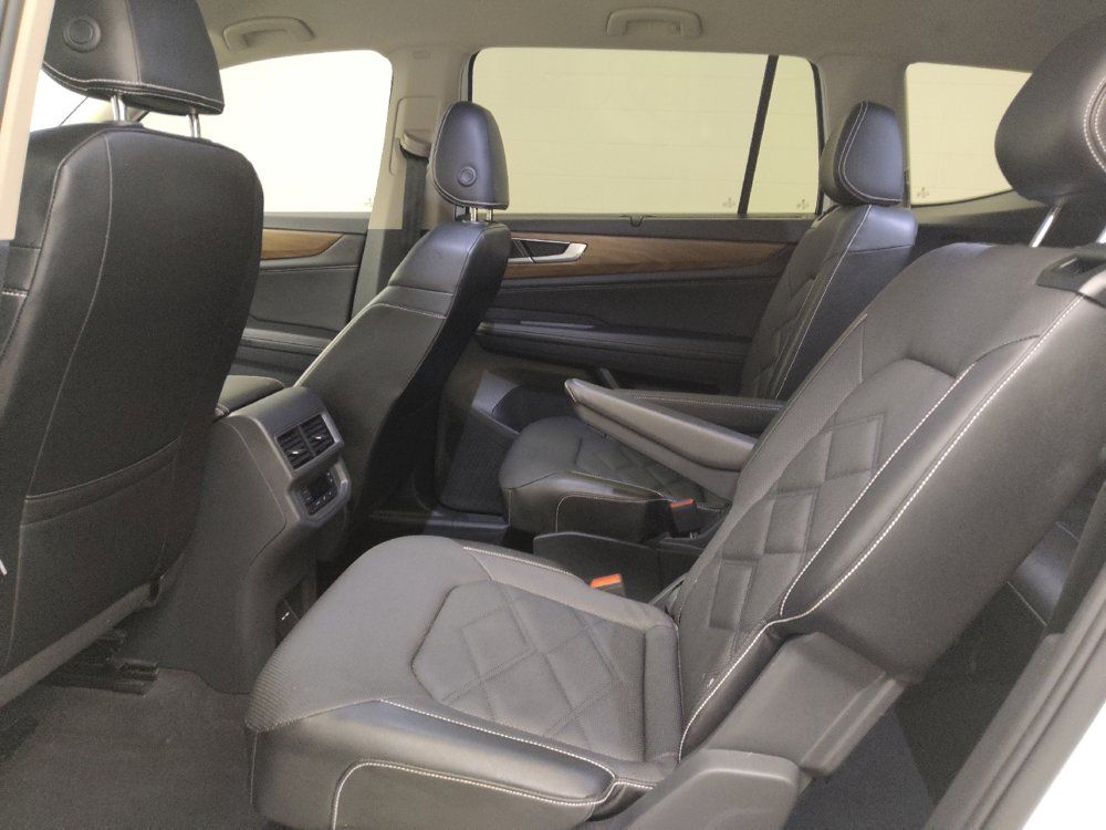 Used 2024 Volkswagen Atlas SE AWD/4WD image 18