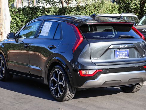 Used 2023 Kia Niro EX Touring FWD image 8