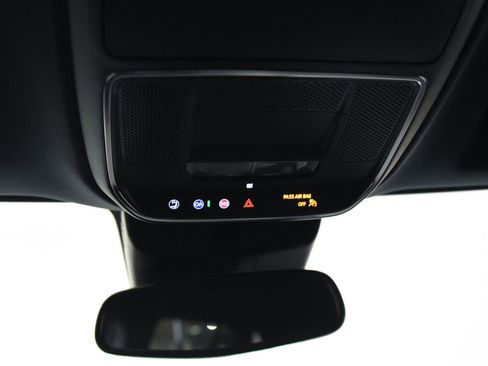 Used 2025 GMC Acadia Denali AWD/4WD image 29