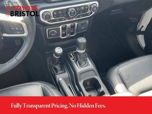 Used 2023 Jeep Wrangler Unlimited Sahara w/ Cold Weather Group AWD/4WD image 14