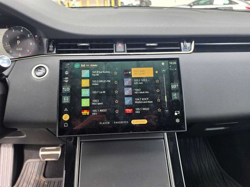 Used 2024 Land Rover Range Rover Evoque Dynamic SE AWD/4WD image 26
