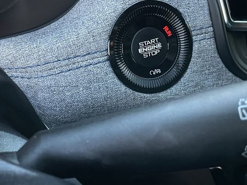 Used 2024 Jeep Compass Latitude image 16