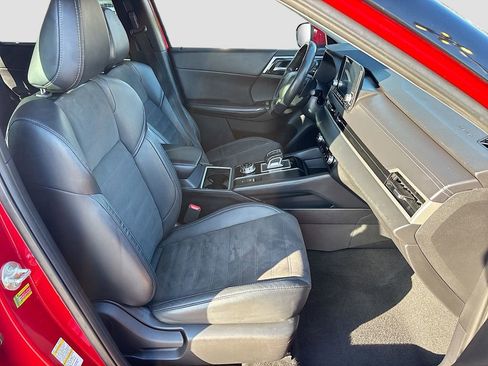 Used 2023 Mitsubishi Outlander SE image 28