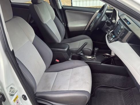 Used 2015 Toyota RAV4 XLE AWD/4WD image 23