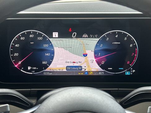 Used 2025 Mercedes-Benz GLE 350 4MATIC w/ Driver Assistance Package image 30