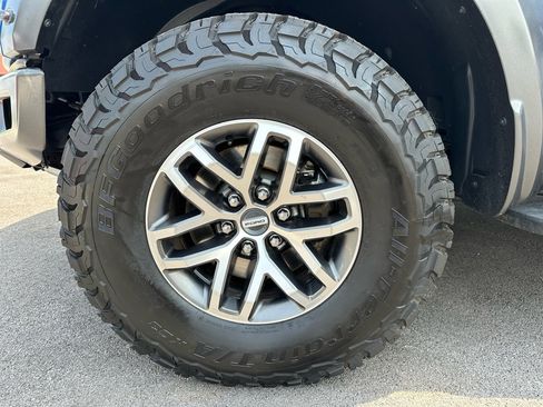 Used 2018 Ford F150 Raptor w/ Equipment Group 801A Mid image 16