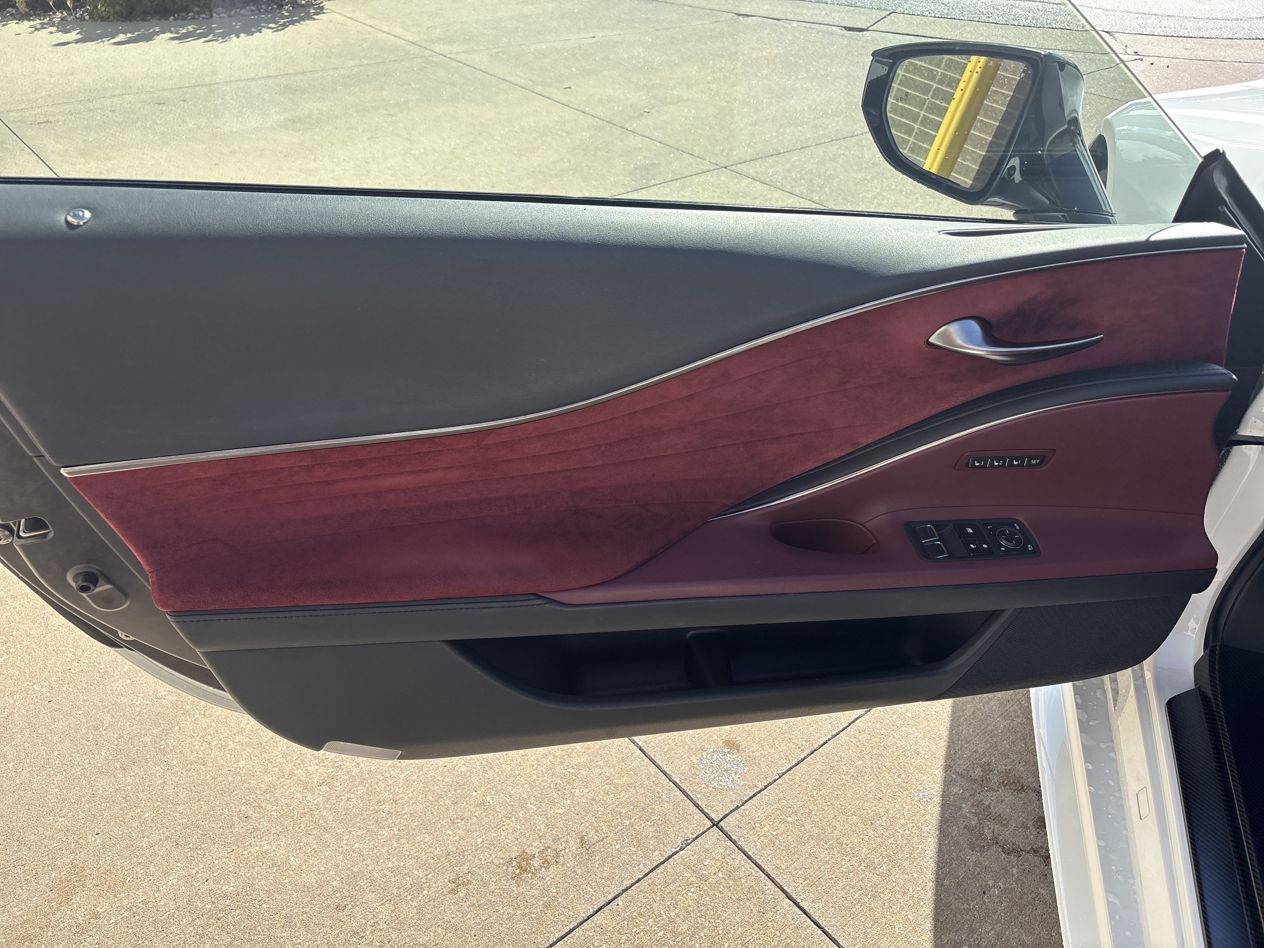 Used 2018 Lexus LC 500 Coupe w/ Performance Package RWD image 14