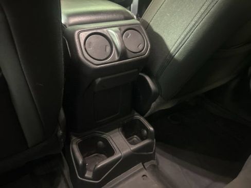 Used 2022 Jeep Wrangler Unlimited Sport AWD/4WD image 38