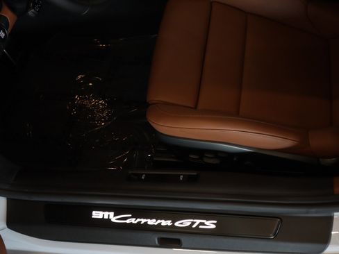 Certified 2026 Porsche 911 GTS image 23