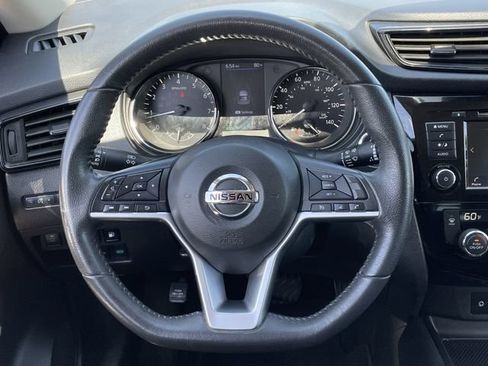 Used 2020 Nissan Rogue SV AWD/4WD image 12