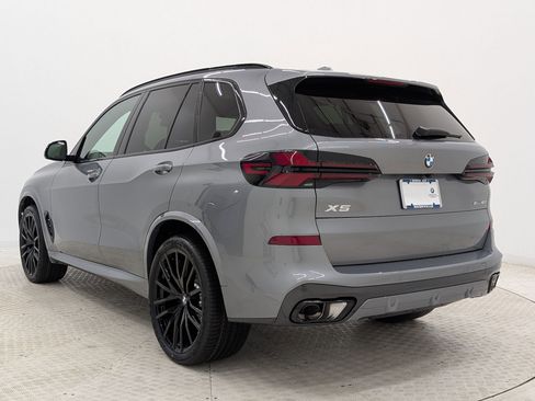 New 2026 BMW X5 sDrive40i w/ M Sport Package image 3