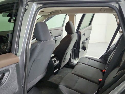 Used 2023 Nissan Rogue S AWD/4WD image 23