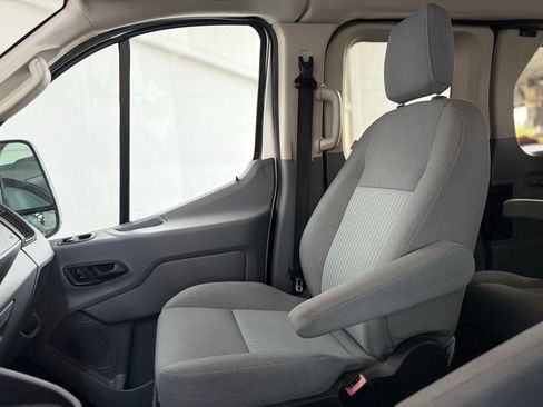 Used 2015 Ford Transit 150 XLT image 43